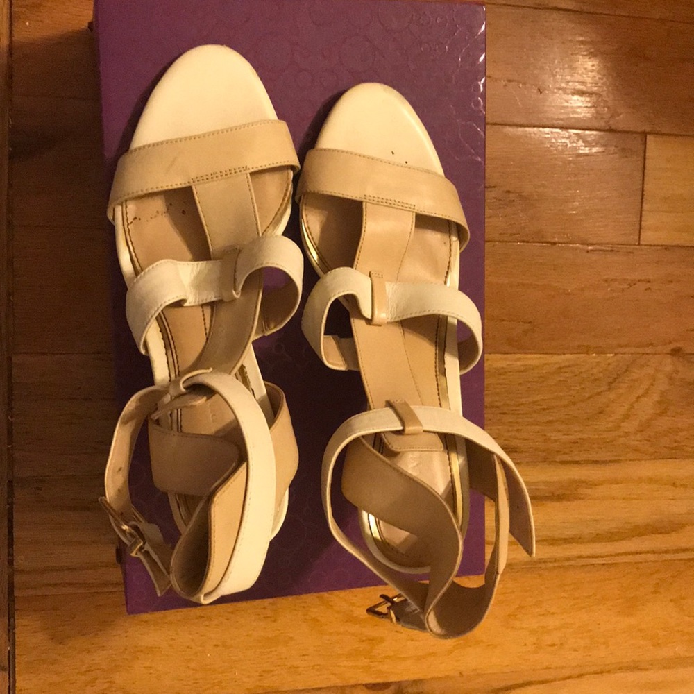 Women’s straps heels